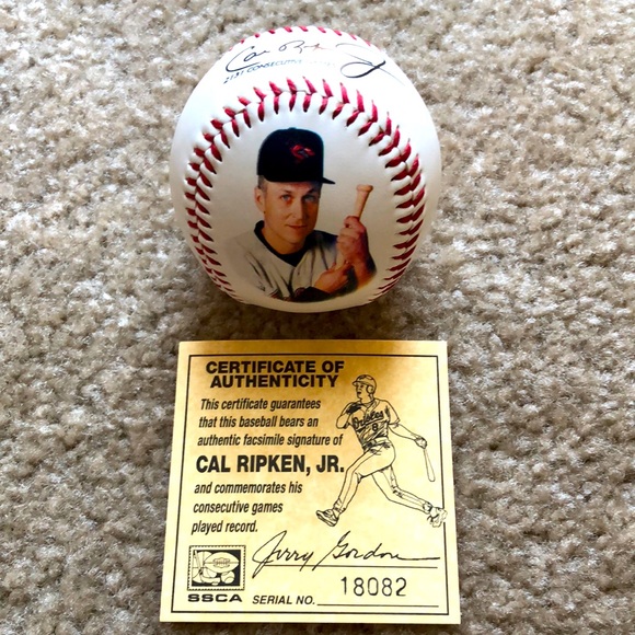 Cal Ripken Jr. Ironman Commemorative Photo Ball - Picture 1 of 7